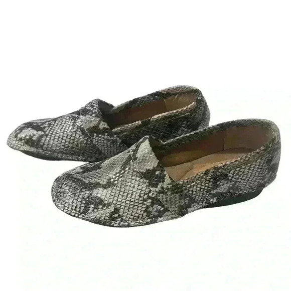 Nurse Mate Pillow Top Animal Print Clogs Slip ons Size 8 Gently Used - Picture 4 of 6